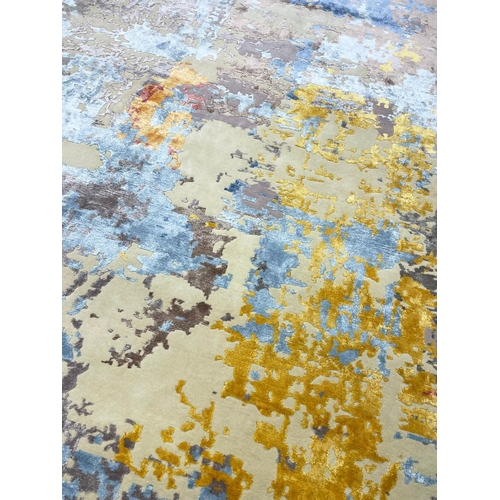 121 - FINE CONTEMPORARY ABSTRACT WOOL AND BAMBOO SILK CARPET, 309cm x 246cm.