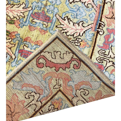 123 - ARTS AND CRAFTS DESIGN CARPET, 290cm x 187cm.