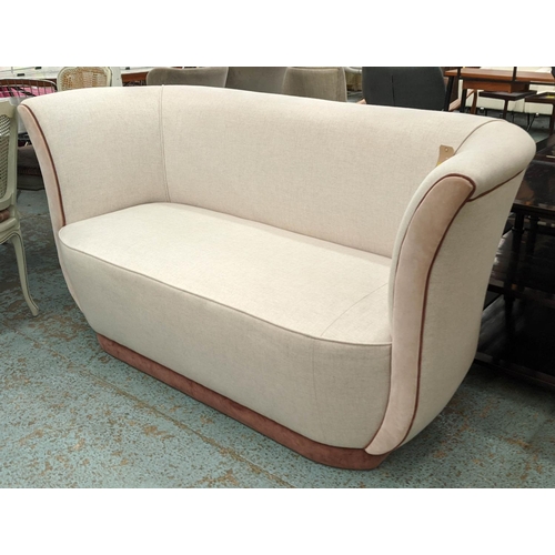 391 - ABBIE DE BUNSEN FOR ANNA MASON TULIP SOFA, 185cm W.