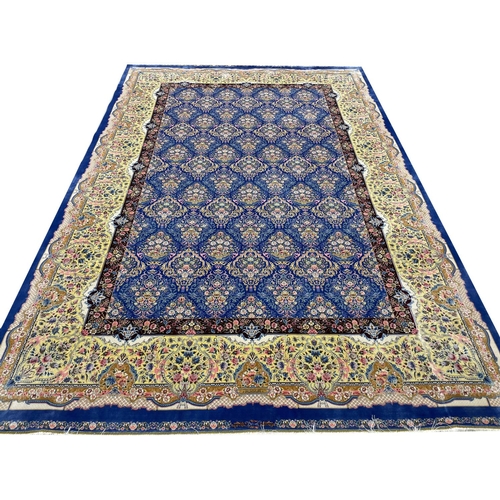 113 - FINE QUM DESIGN CARPET, 295cm x 199cm.