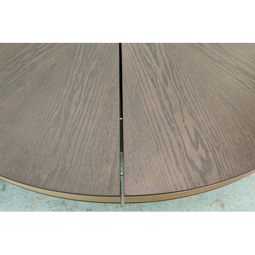 320 - BEN WHISTLER SHENLEY TABLE, 200cm x 160cm x 77cm at largest, extendable design with additional leaf.