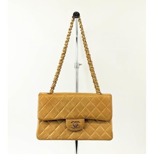 34 - VINTAGE CHANEL FLAP BAG, with front flap closure and iconic interlocking CC lock, leather and chain ... 