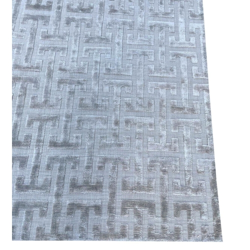 43 - CONTEMPORARY ART DECO DESIGN SILVER CARPET, 401cm x 300cm.