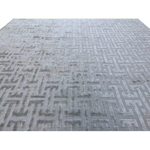 43 - CONTEMPORARY ART DECO DESIGN SILVER CARPET, 401cm x 300cm.