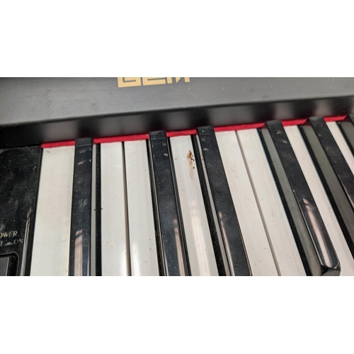 284 - GEM BABY GRAND ELECTRIC PIANO, 140cm W x 110cm D x 96cm H.