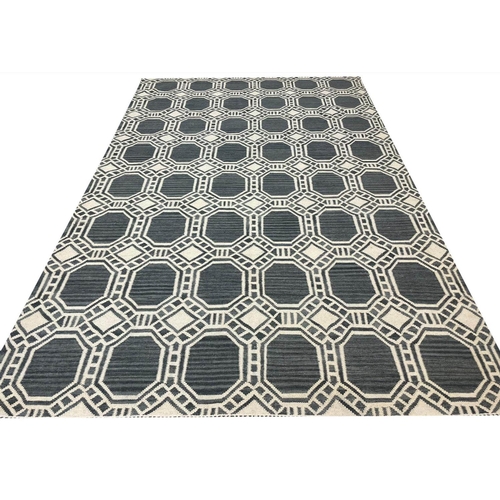 78 - FINE SWEDISH DESIGN KILIM, 303cm x 197cm.