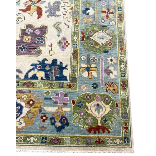 123 - FINE CONTEMPORARY SULTANABAD CARPET, 296cm x 231cm.