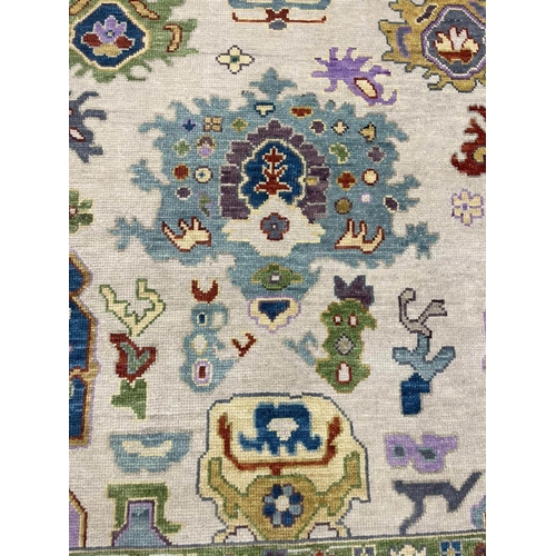 123 - FINE CONTEMPORARY SULTANABAD CARPET, 296cm x 231cm.