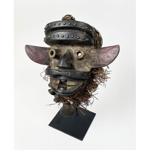 30 - GUERE MASK, 52cm H, Cote d'Ivoire.