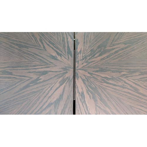 348 - BEN WHISTLER SHENLEY TABLE, 200cm x 160cm x 77cm at largest, extendable design with additional leaf.