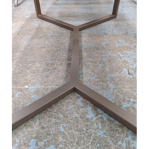 472 - DINING TABLE, extendable design, 205cm x 100cm x 77cm at largest, 1960s Italian style.