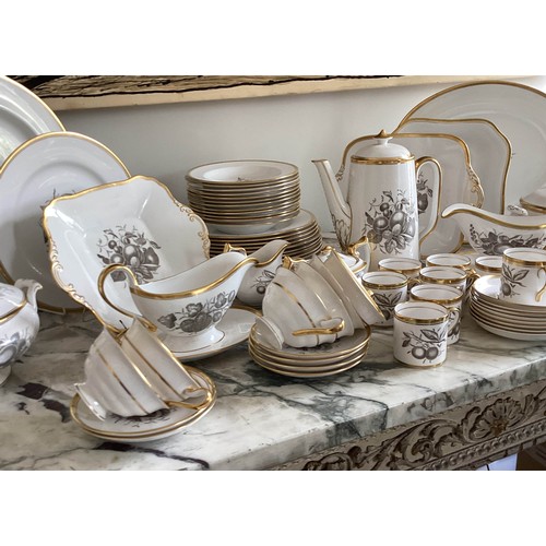 217 - DINNER SERVICE, English Fine Bone China, Spode 'Chathem', twelve place, four piece settings, approx ... 