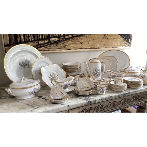 217 - DINNER SERVICE, English Fine Bone China, Spode 'Chathem', twelve place, four piece settings, approx ... 