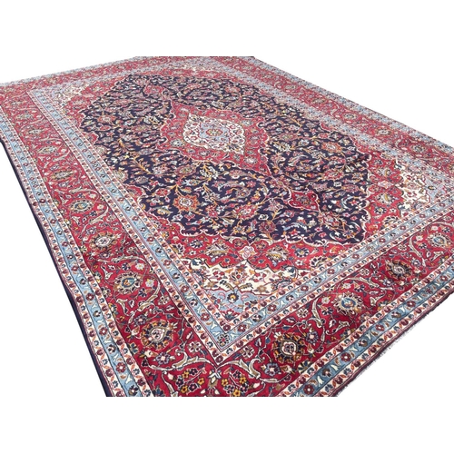 58 - FINE PERSIAN KASHAN CARPET, 410cm x 290cm.