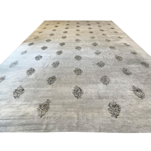 125 - FINE CONTEMPORARY SILK AND WOOL CARPET, 592cm x 354cm.