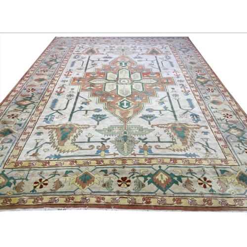 141 - FINE PERSIAN SERAPI DESIGN CARPET, 401cm x 308cm.