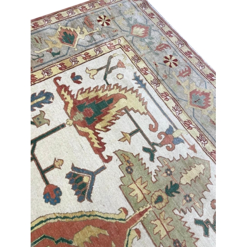 141 - FINE PERSIAN SERAPI DESIGN CARPET, 401cm x 308cm.