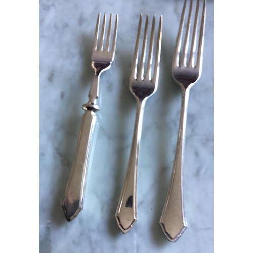 37 - CUTLERY, by Mappin and Webb, a canteen of silver plate cutlery and flatware, twelve settings, approx... 