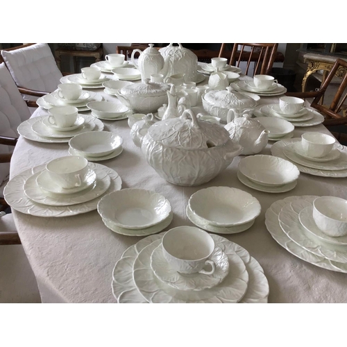 201 - COUNTRYWARE DINNER SERVICE, English Fine Bone China Wedgewood and Coalport , 'Countryware', twelve p... 