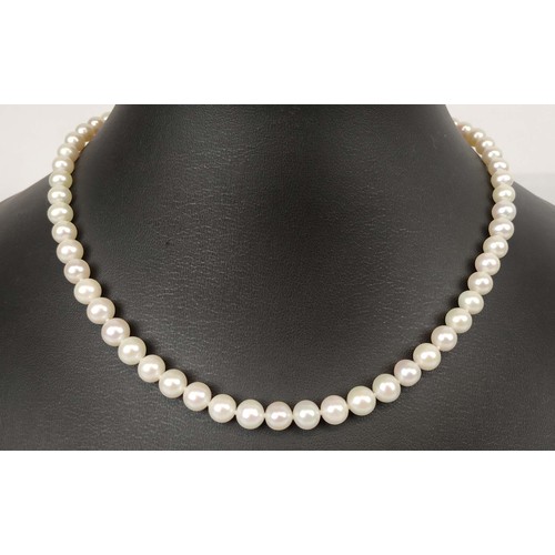 8 - A COLLECTION OF ASSORTED JEWELLERY, comprising two cultured pearl necklaces, one single strand 6mm c... 