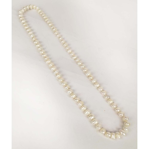 8 - A COLLECTION OF ASSORTED JEWELLERY, comprising two cultured pearl necklaces, one single strand 6mm c... 