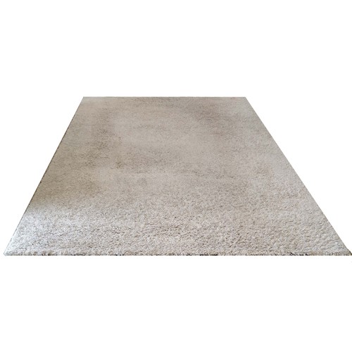 521 - RUG, 235cm W, grey, tufted finish.