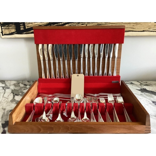 129 - CANTEEN OF CUTLERY, Arthur Price 'County Stainless', Sheffield, England, eight place settings cased.