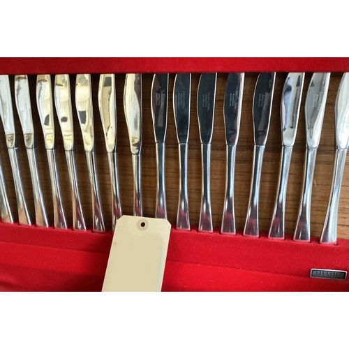 129 - CANTEEN OF CUTLERY, Arthur Price 'County Stainless', Sheffield, England, eight place settings cased.