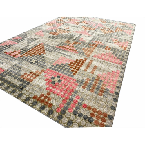 150 - FINE CONTEMPORARY CARPET, 302cm x 201cm.