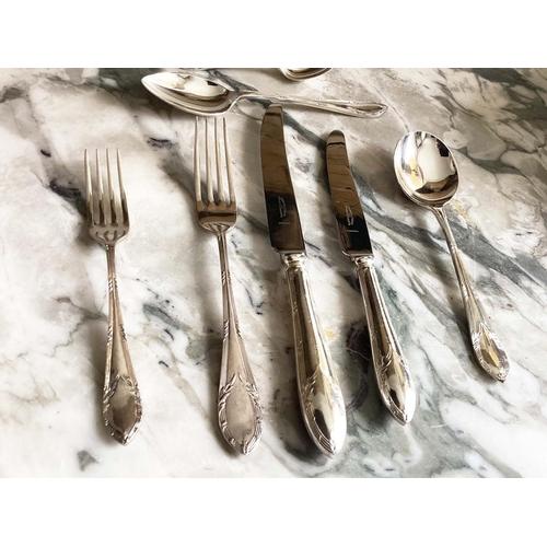 295 - HARRODS CANTEEN CUTLERY, a boxed walnut cased (with key), set of silver plated 'Heritage Plate', wit... 