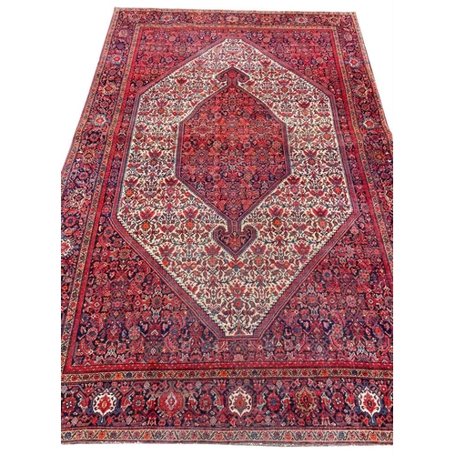 137 - ANTIQUE PERSIAN FEREGHAN RUG, 196cm x 127cm.