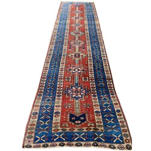 141 - ANTIQUE PERSIAN BAKSHAISH RUNNER, 331cm x 91cm.