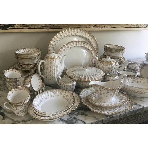 294 - DINNER SERVICE, English Fine Bone China, spode, 'Fleur  de lys', gold, twelve place, six piece setti... 