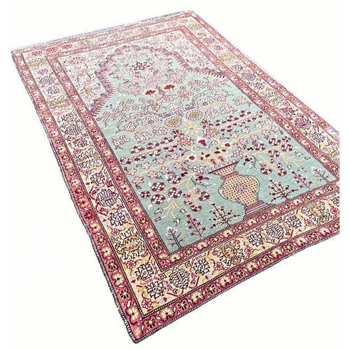 83 - ANATOLIAN KUM-KAPPI DESIGN RUG, 200cm x 130cm.