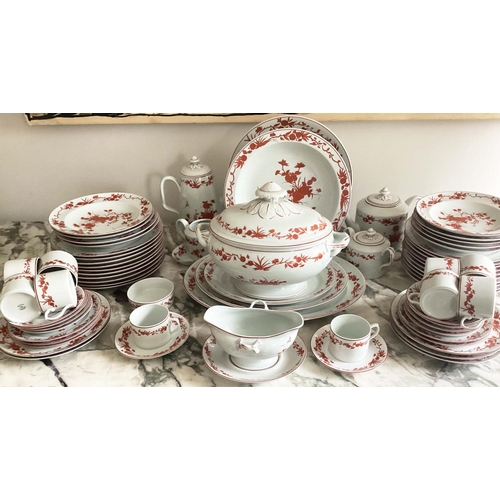 243 - DINNER SERVICE, Portuguese Vista Alegre 'Mottahedeh', eighteen dinner plates, ten cups and saucers, ... 