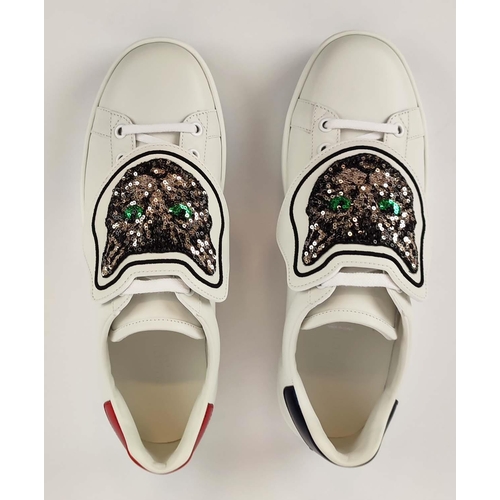 22 - GUCCI TRAINERS ACE SNEAKERS, removable 'cat' strap, low top with a lace up closure, contrasting heel... 