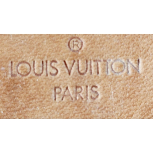 26 - LOUIS VUITTON DEAUVILLE BAG, monogram canvas, large size, perfect for travel washable interior, two ... 