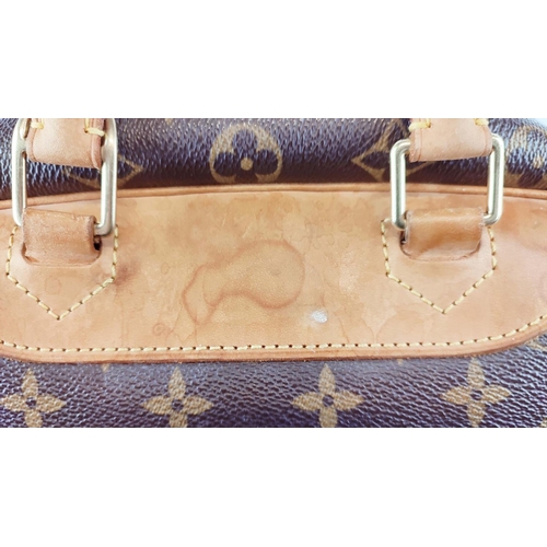 26 - LOUIS VUITTON DEAUVILLE BAG, monogram canvas, large size, perfect for travel washable interior, two ... 