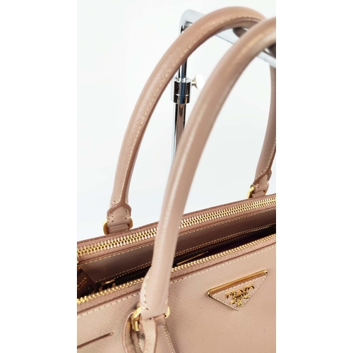 36 - PRADA CAMMEO SAFFIANO LUX SHOULDER/CROSSBODY BAG, leather, main compartment with one zippered pocket... 