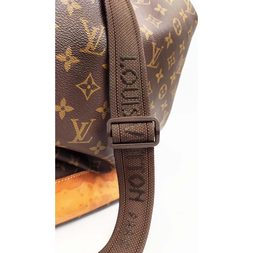 38 - LOUIS VUITTON VINTAGE SAC MARINE BANDOULIERE, monogram coated canvas with leather trims and handle, ... 