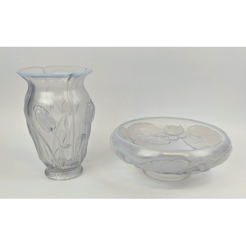 32 - CZECHOSLOVAKIAN BAROLAC OPALESCENT VASE AND MATCHING BOWL, Art Nouveau style, probably attributable ... 