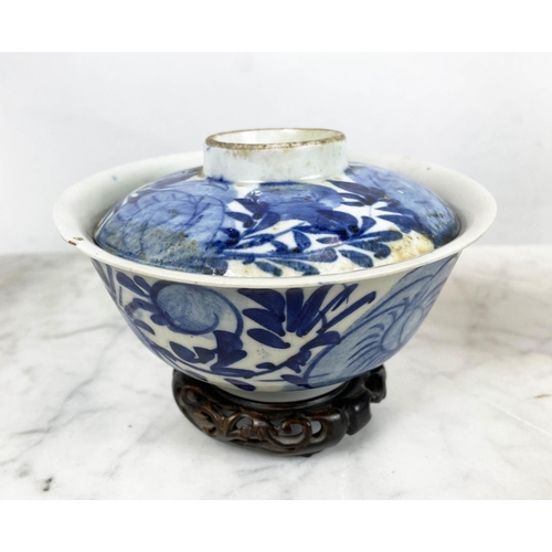 18 - A COLLECTION OF ORIENTAL PIECES, including a blue and white baluster vase and bowl, a blanc de chine... 