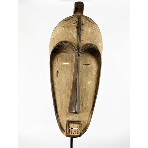 39 - FANG MASK, Gabon. 95cm H.