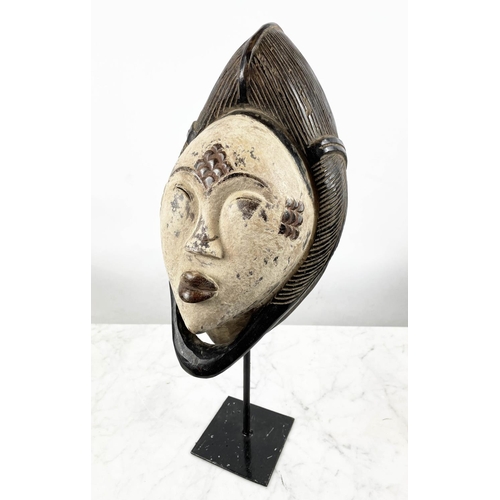 40 - POUNOU MASK, Gabon. 55cm H.