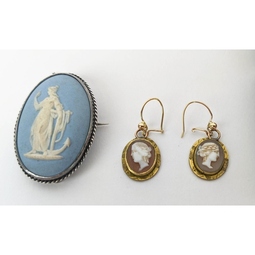 44 - A COLLECTION OF ASSORTED JEWELLERY, comprising a 19th Century Wedgwood Jasperware brooch, a Victoria... 