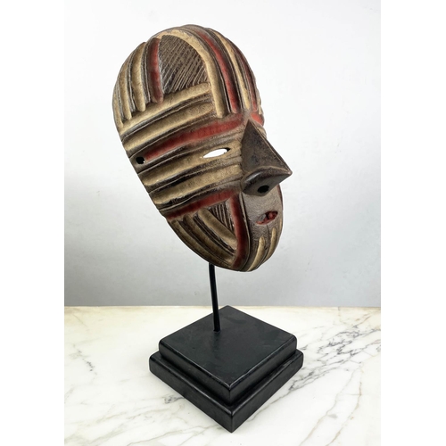 36 - SONGYE MASK, Congo. 48cm H