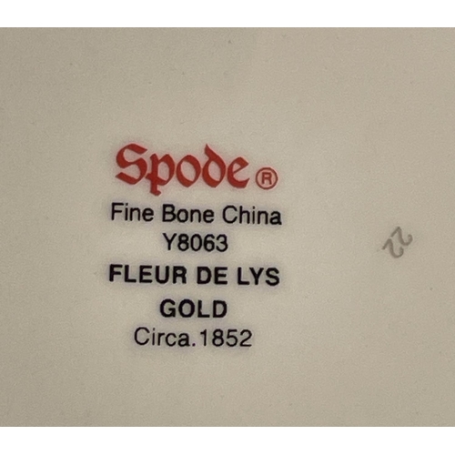 94 - SPODE 'FLEUR DE LYS GOLD' PART DINNER SERVICE, comprising ten plates, ten side plates, ten dessert b... 