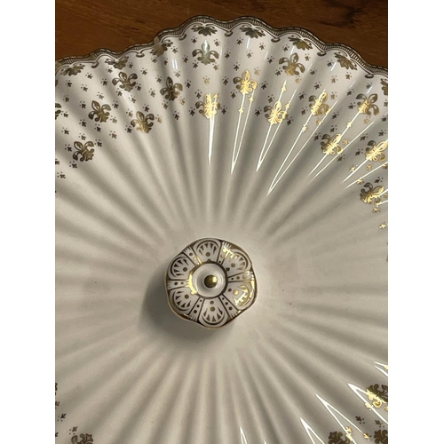 94 - SPODE 'FLEUR DE LYS GOLD' PART DINNER SERVICE, comprising ten plates, ten side plates, ten dessert b... 