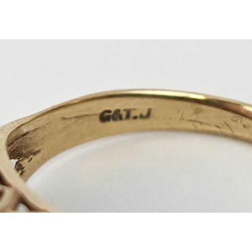 77 - FOUR VARIOUS DRESS RINGS, comprising a 22ct gold wedding band, ring size Q½, 4.64 grams; a 9ct gold ... 