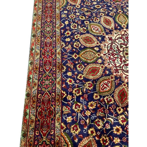 86 - FINE PERSIAN ARDEBIL DESIGN CARPET, 310cm x 205cm.